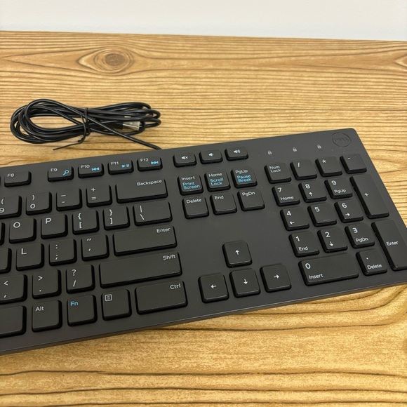 Dell Dell USB Wired Keyboard Model KB216t With Riser Clips - Picture 5 of 6